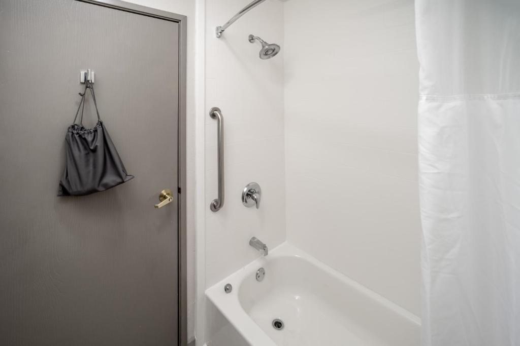 Holiday Inn Express - Charleston/Kanawha City by IHG photo