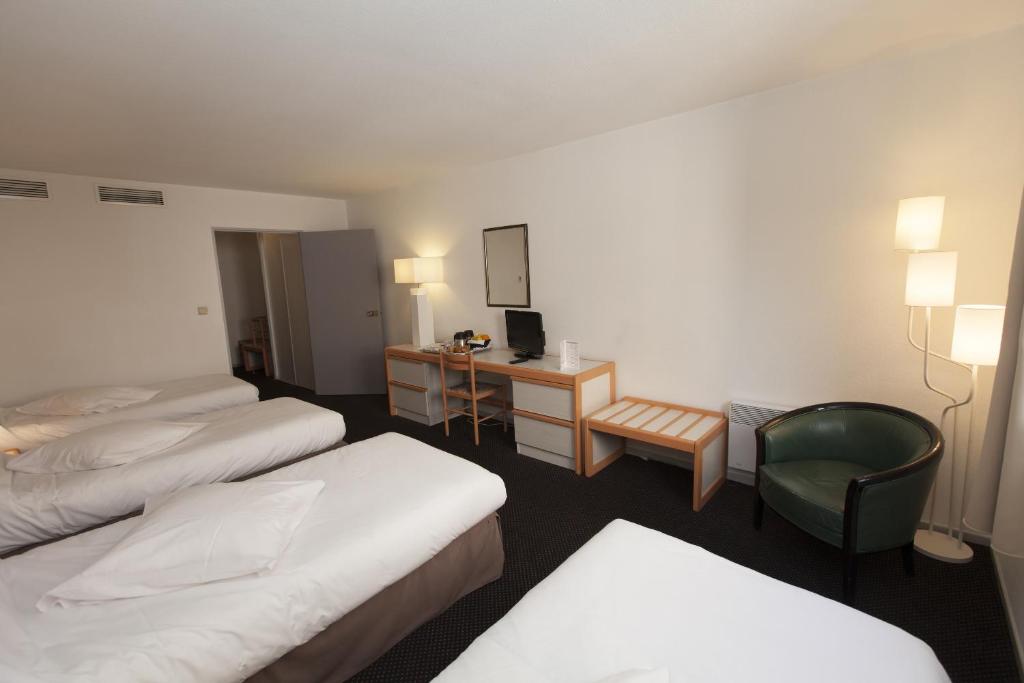 Hôtel Paradis - Chambre Familiale (2 Adultes + 2 Enfants)