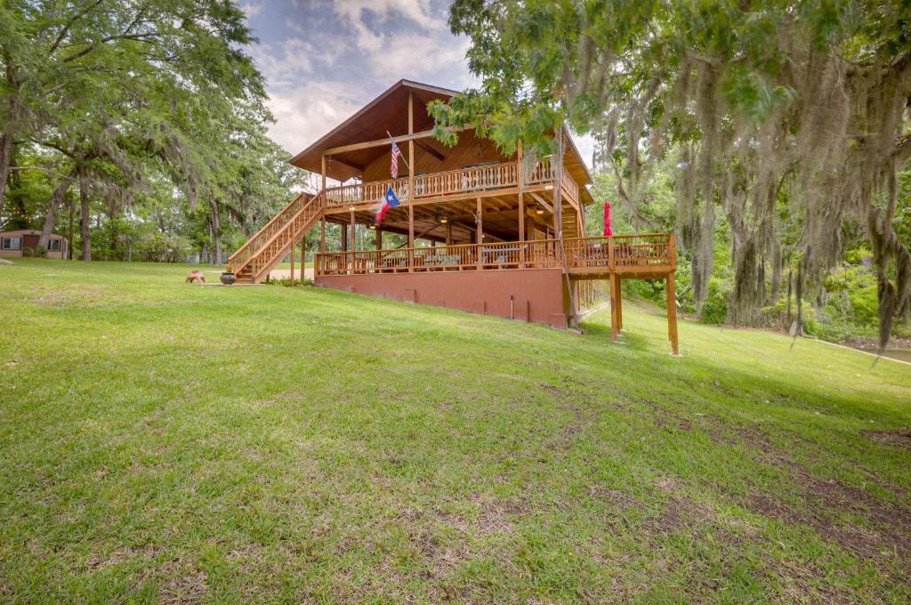 Waterfront Huntsville Home with Private Dock and Spa, Riverside