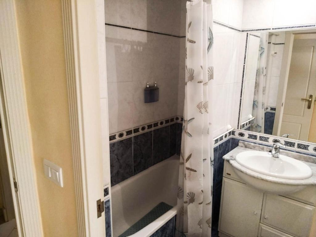 Koupelna v ubytování Espectacular Apartamento en San Juan Alicante