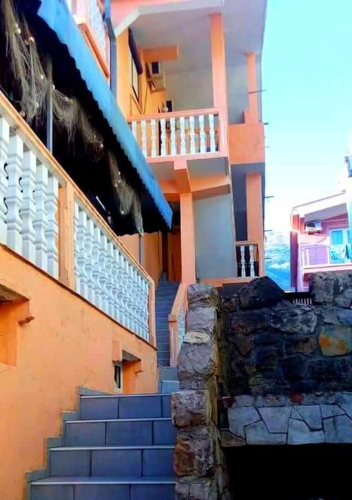 Foto da galeria de Apartmani Sutomore em Sutomore