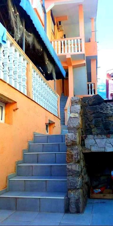 Foto da galeria de Apartmani Sutomore em Sutomore