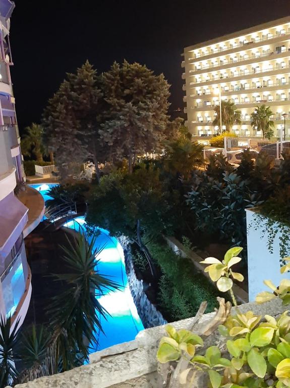 Bazén v ubytovaní Apartamento CAP SALOU con opción plaza Parking alebo v jeho blízkosti