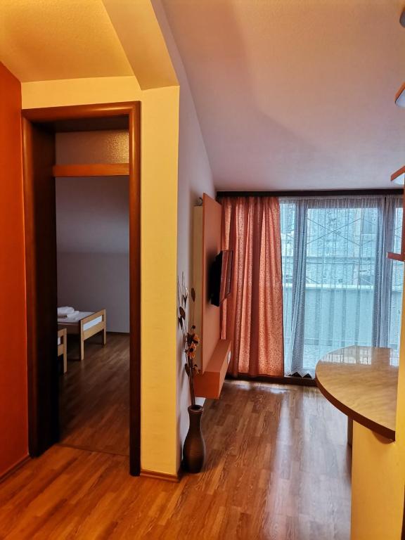 Postel nebo postele na pokoji v ubytování Apartments Stari most