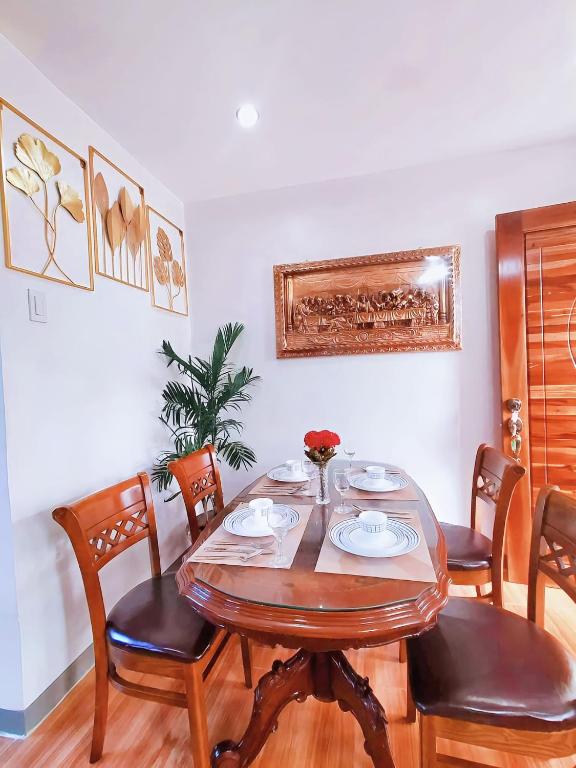 2 Bedroom Apartment ~ 5 Minutes to Grand Mall - Two-Bedroom Apartment