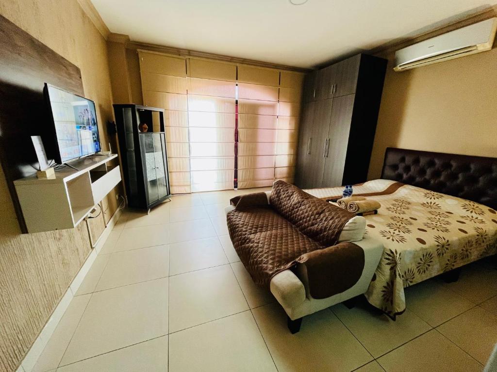 Suite Ejecutiva junto al San Marino Shoping - 一居室公寓