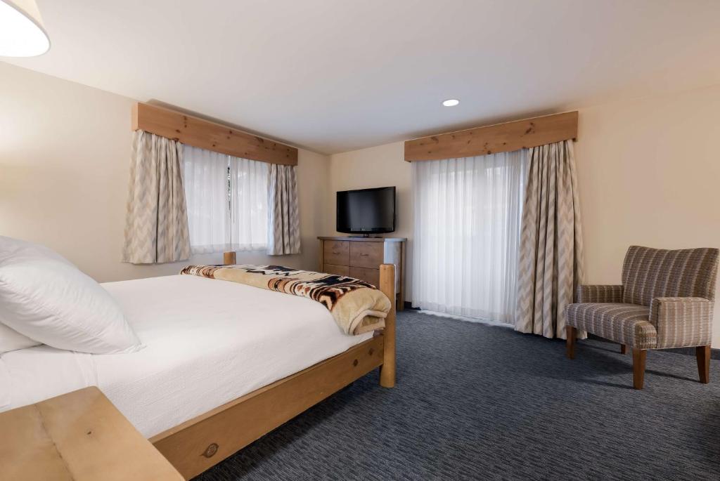 Best Western Plus Kentwood Lodge - 大型国王套房配壁炉和阳台 - 非吸烟