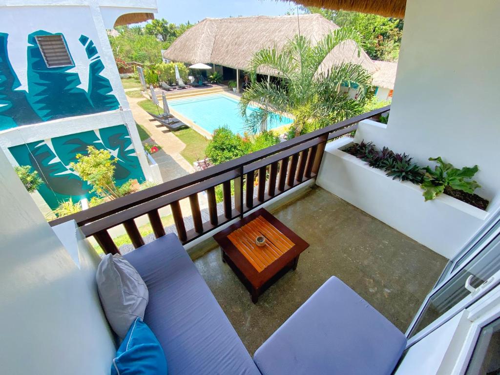 Bazén v ubytování Amihan Resort nebo v jeho okolí