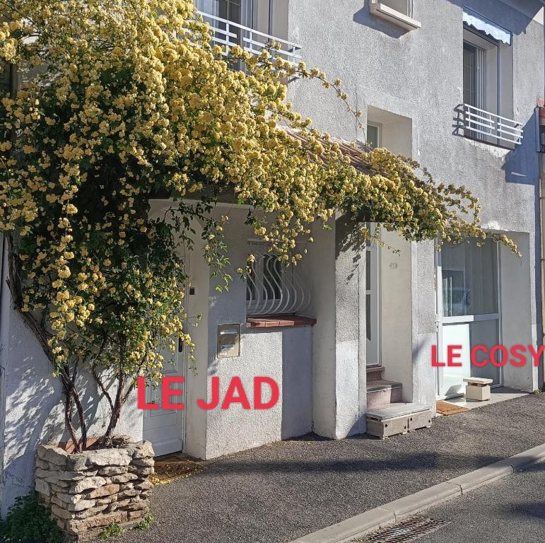 Budynek, w którym mieści się apartament