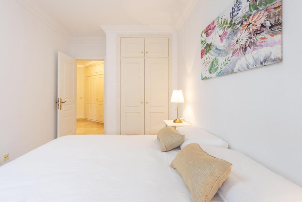 Posteľ alebo postele v izbe v ubytovaní EDEN RENTALS Duke Ocean Views with AC