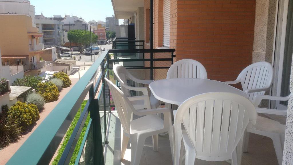 Apartamentos Gandía Universidad 3000, Gandía – Updated 2023 ...