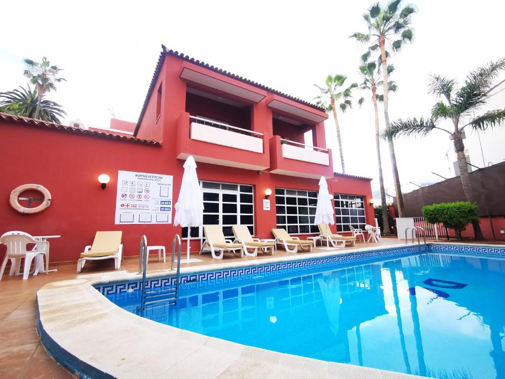 Bazén v ubytovaní Hotel Don Cándido alebo v jeho blízkosti