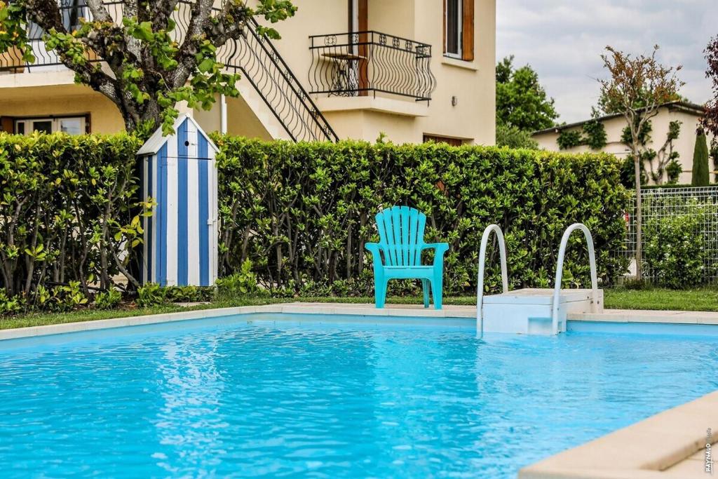 Peldbaseins naktsm&#x12B;tn&#x113; JOLI APPARTEMENT - PISCINE - 68m2 - GAILLAC vai t&#x101;s tuvum&#x101;