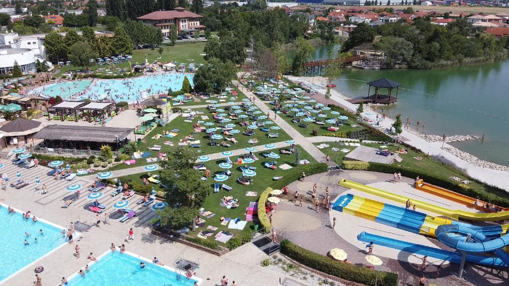 Bazén v ubytování Rivapark nebo v jeho okolí