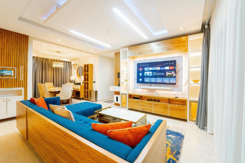 O zonă de relaxare la Luxury 2-Bed Smart Home in Lekki