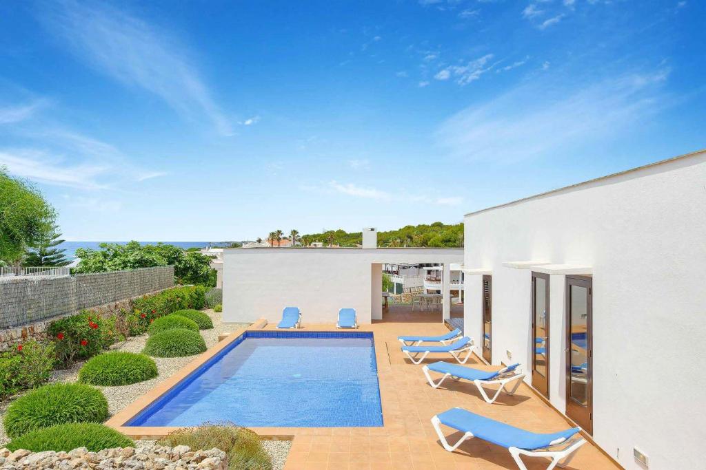 Piscina en o cerca de Villa Tamarells Ullastres