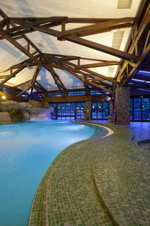 Piscina en o cerca de Disney Sequoia Lodge