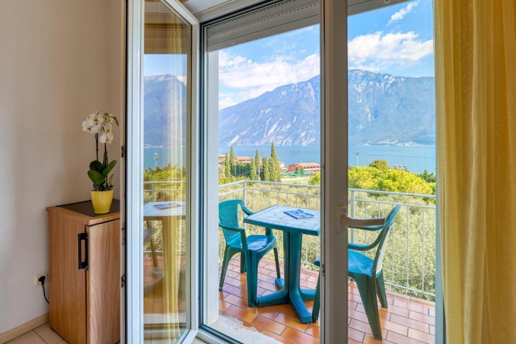Nespecifikovaný výhled na hory nebo výhled na hory při pohledu z hotelu