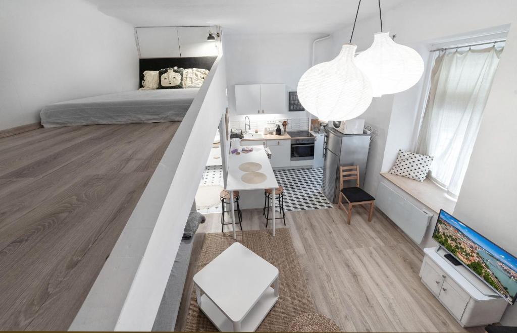 OrangeHomes H27 Calm studio in the city center 1136 Budapest, 27a Hegedűs Gyula utca kép - 1