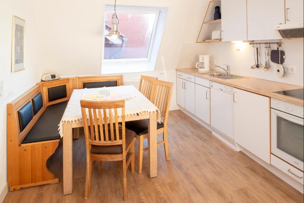 Kuchyň nebo kuchyňský kout v ubytování Uhlenkamp Appartement -8- im UHLENKAMP
