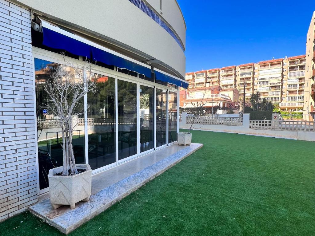 Private garden 100 m from the sea, Benicàssim – Updated 2023 ...