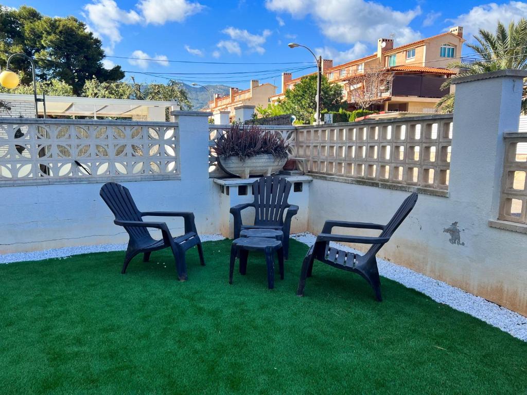 Private garden 100 m from the sea, Benicàssim – Updated 2023 ...