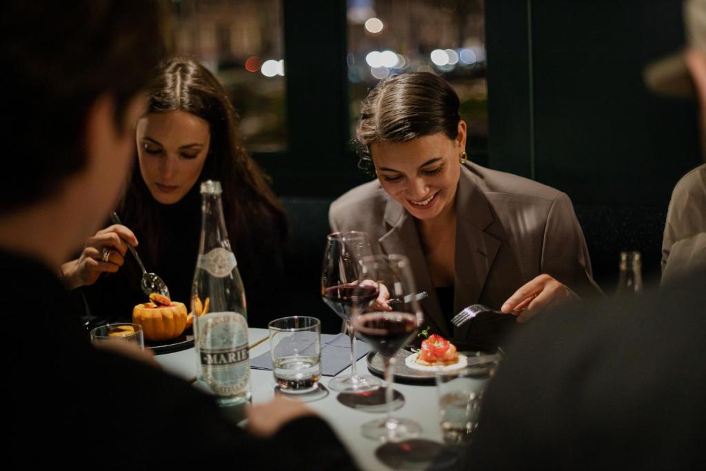 Supernova Hotel - Resim 17