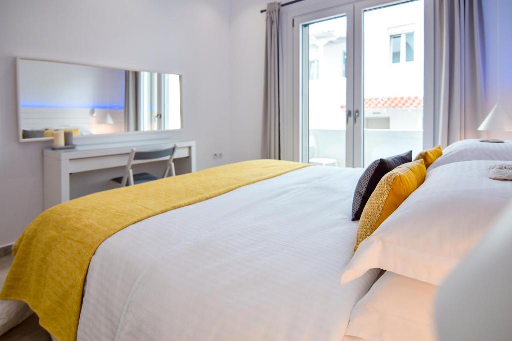 White Rock Milos Suites - 7