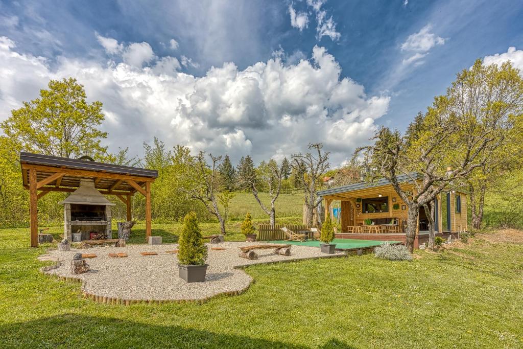 Tranquil Living: Rural Rentals for Serene Retreat Tranquil Living: Rural Rentals for Serene Retreat