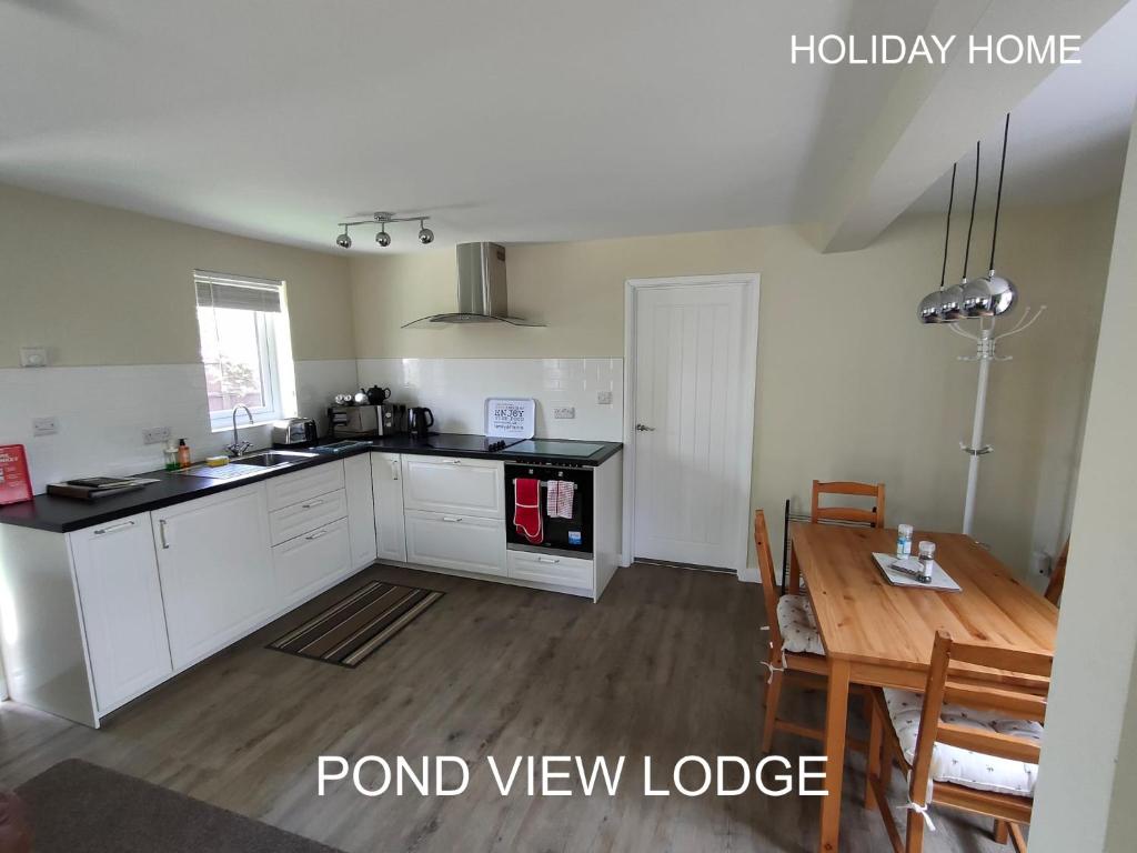 Pond View Lodge in Peasmarsh, East Sussex, England