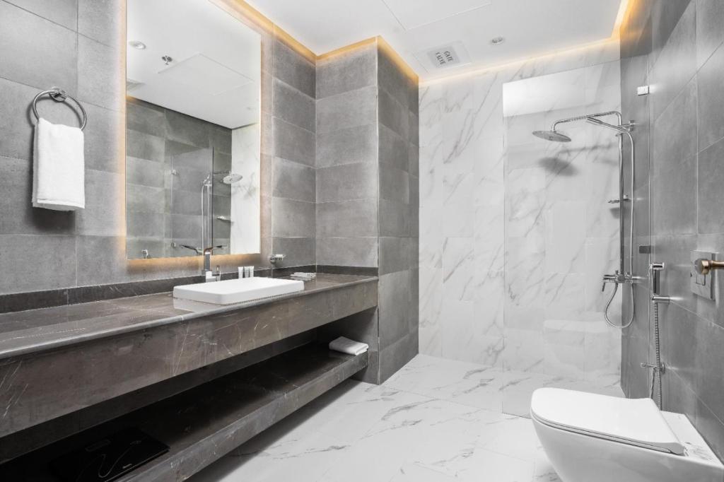 Koupelna v ubytování AKASIYA HOTEL