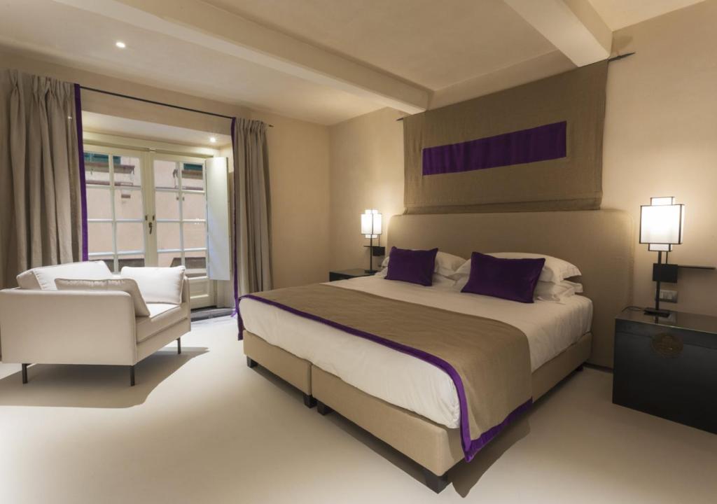 Hotel Palazzo Durazzo Suites - Resim 22