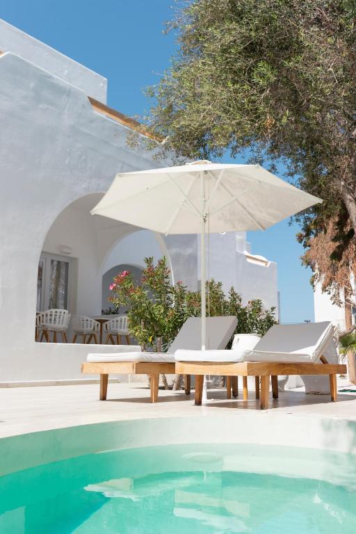 Bazén v ubytování Cavo Bianco Boutique Hotel & Spa nebo v jeho okolí