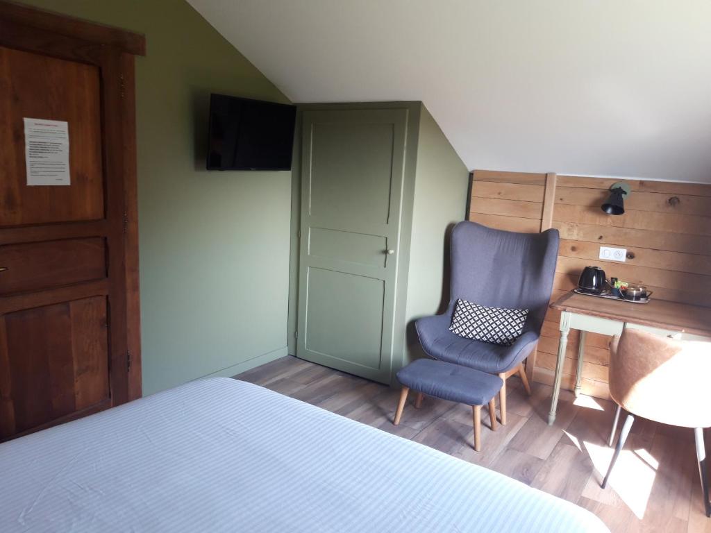 Postel nebo postele na pokoji v ubytování B&B CHEZ FOUCHS - Chambre d'hôtes