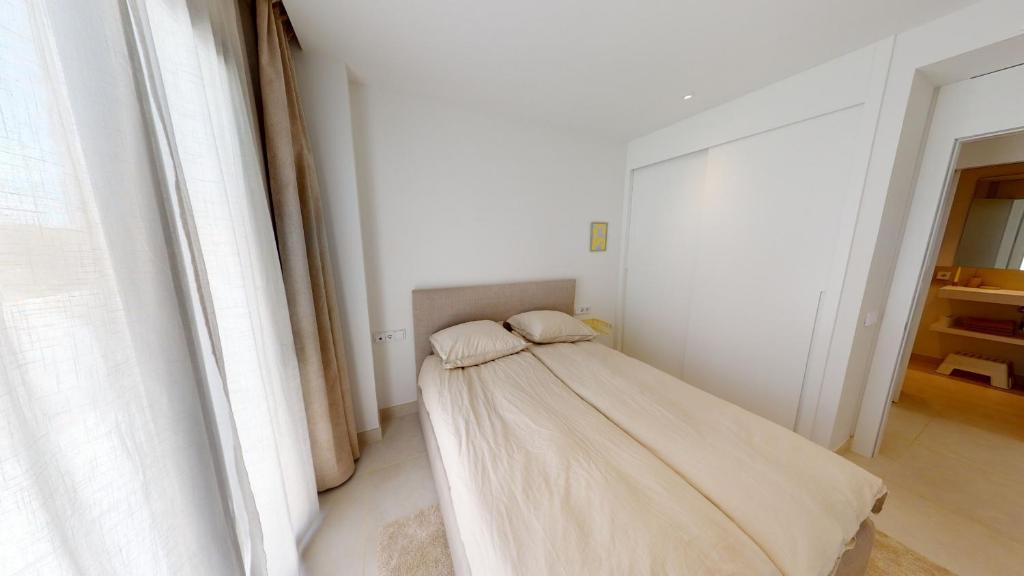 Posteľ alebo postele v izbe v ubytovaní Higueron West III - Ground Floor Apartment Private Pool