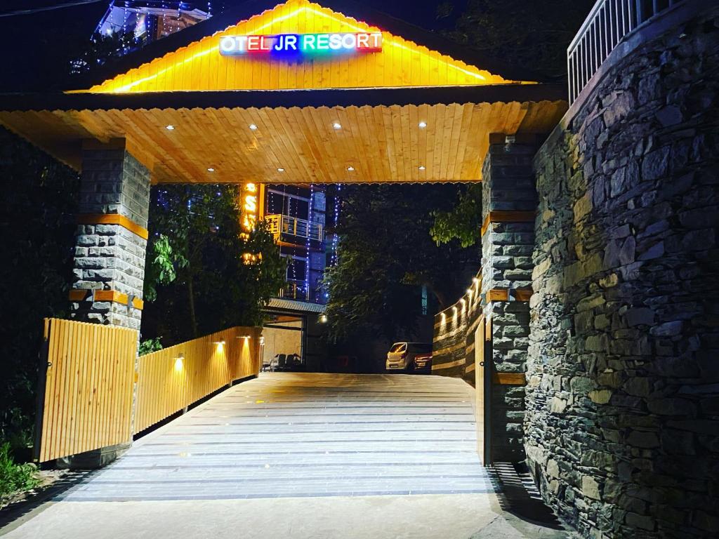  JR RESORTS , Dharamshala, Índia . Reserve agora o seu