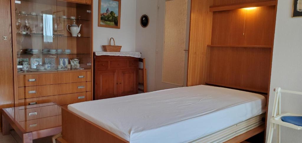 Posteľ alebo postele v izbe v ubytovaní Le SEXTANT, Frejus Plage, Grand T2, 52 M2 3-4 pers