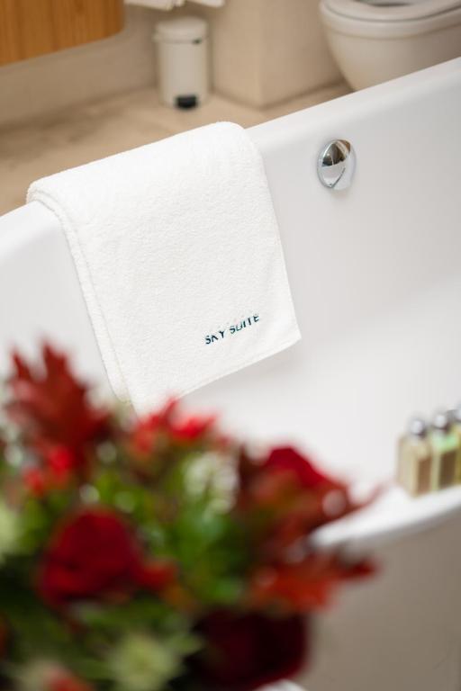 SKY SUITE HOTEL - Resim 7