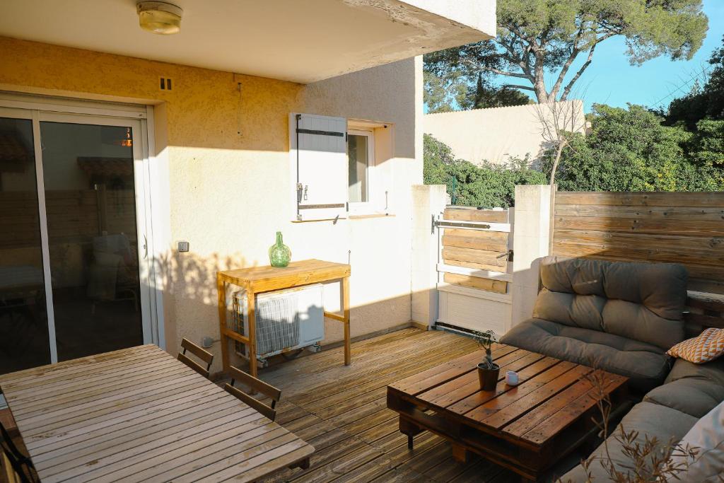 Zdjęcie z galerii obiektu Joli Appartement en Bord de Mer w mieście Sausset-les-Pins