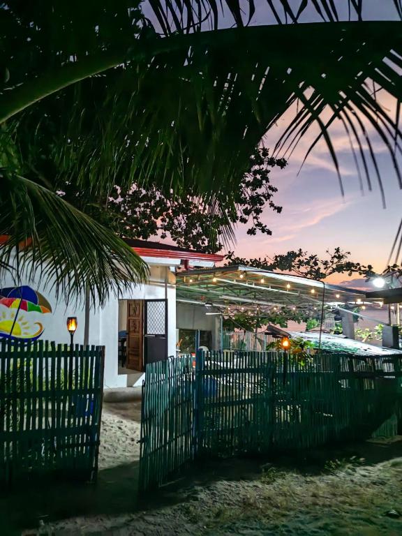 Camotes Island Beachfront Guesthouse, Esperanza Aktualisierte Preise