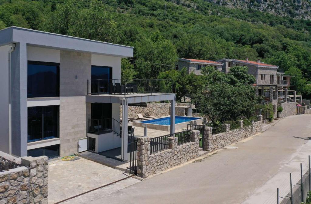 Seaview Villa with poolHanja, Budva (updated prices 2024)