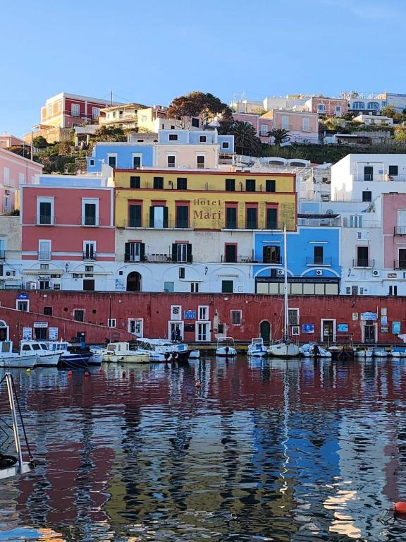 Luci del Mari, Ponza (updated prices 2025)