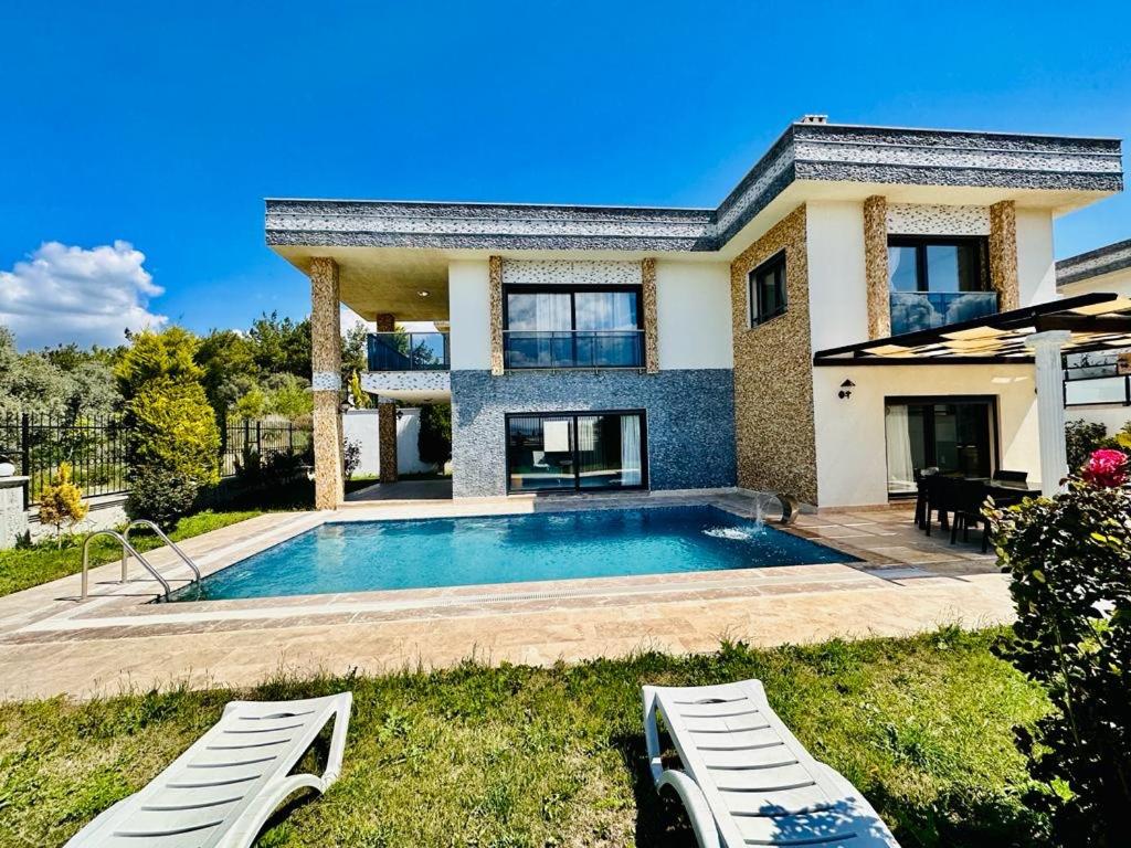 magnifique villa avec piscine prive kusadasi, Kuşadası – Tarifs 2024
