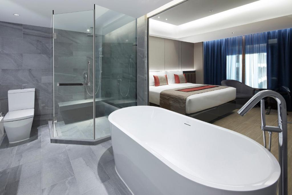 Grace At Five by Grace Hotel Bangkok - Resim 3