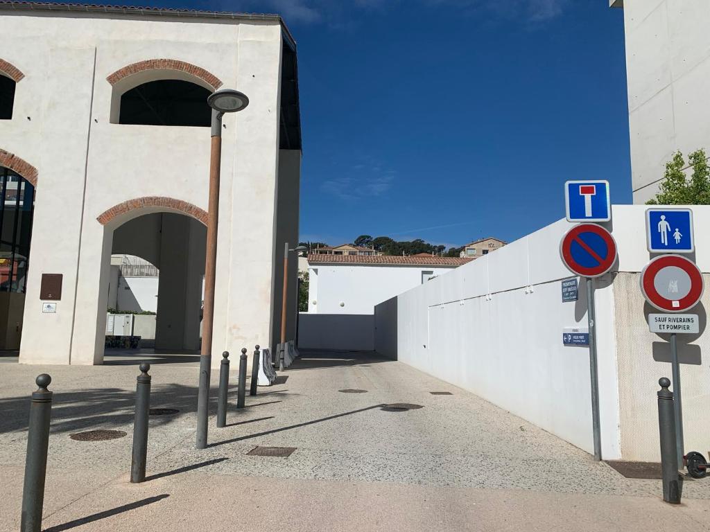 Fotografia z galérie ubytovania Casa Belvedere - duplex atypique avec vue féerique & parking souterrain v destinácii La Ciotat