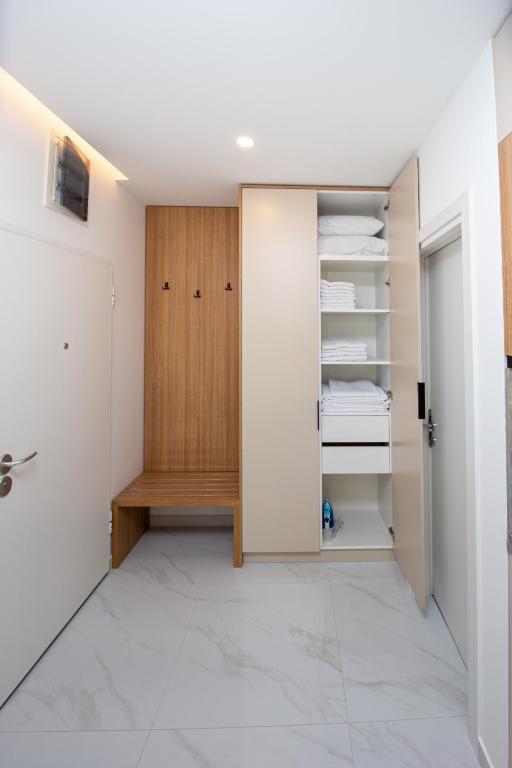 Aura Tower Aparments by In Property - Family Studio