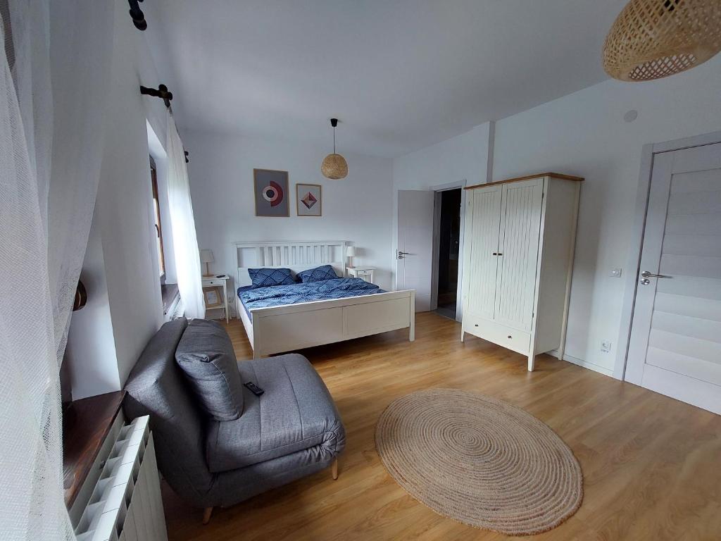 Che Private Rooms Banovci - Habitación Cuádruple Con Baño