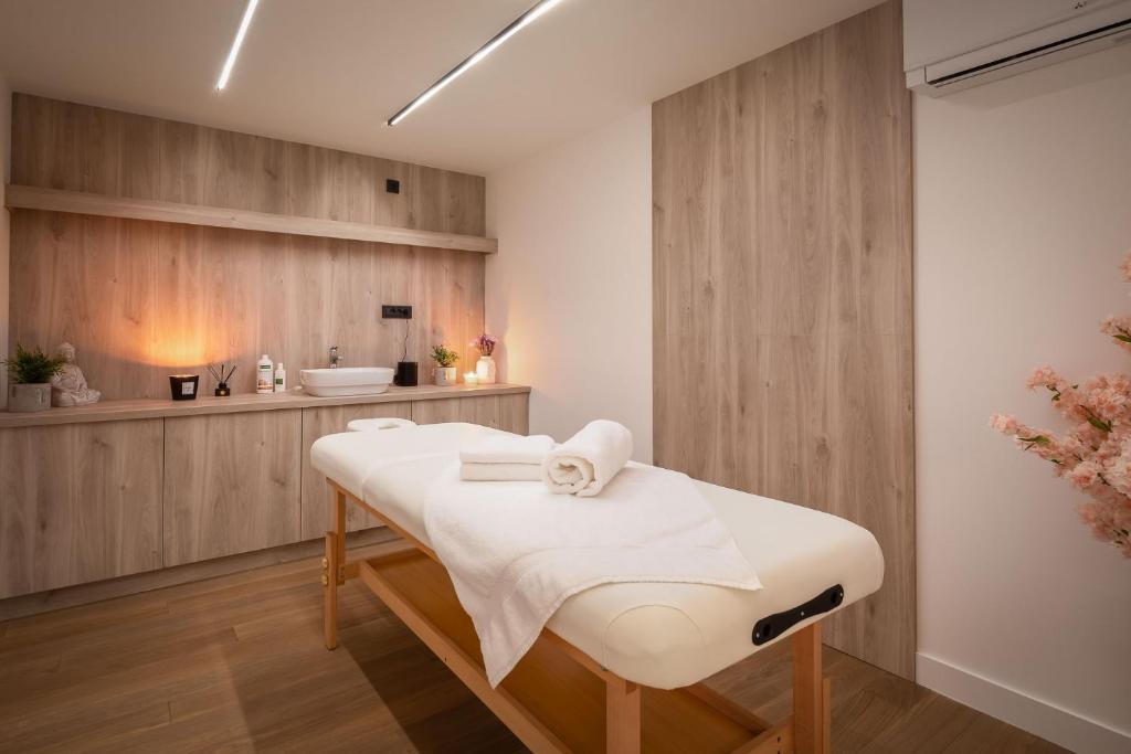 Spa und&#47;oder Wellnesseinrichtungen in der Unterkunft www VillaGoldenHill com