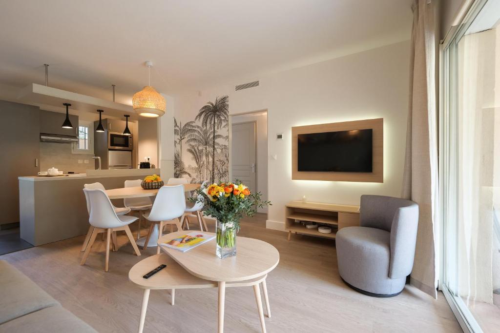 Kuchyňa alebo kuchynka v ubytovaní Villa Rêve de Plage proche St-Tropez