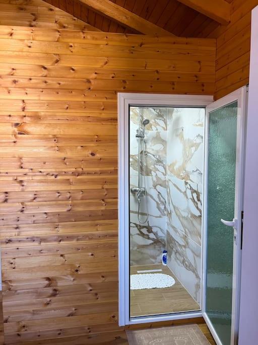 Jupis Chalet - Image 3